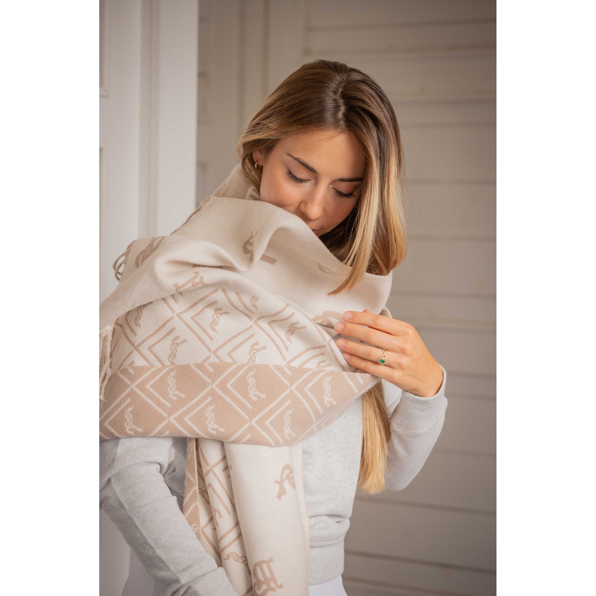 PENELOPE Lana Scarf