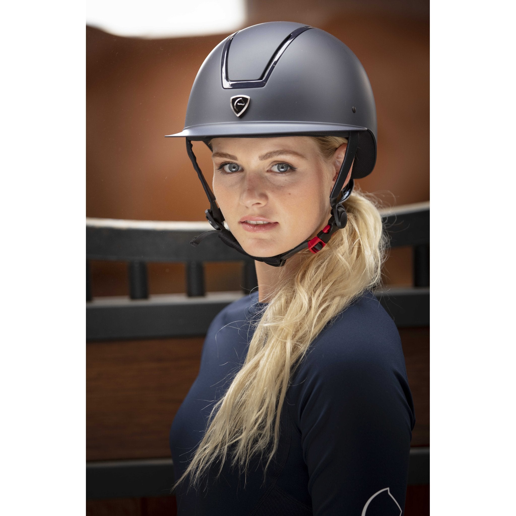 Equitheme Glint Mat Ridhjälm