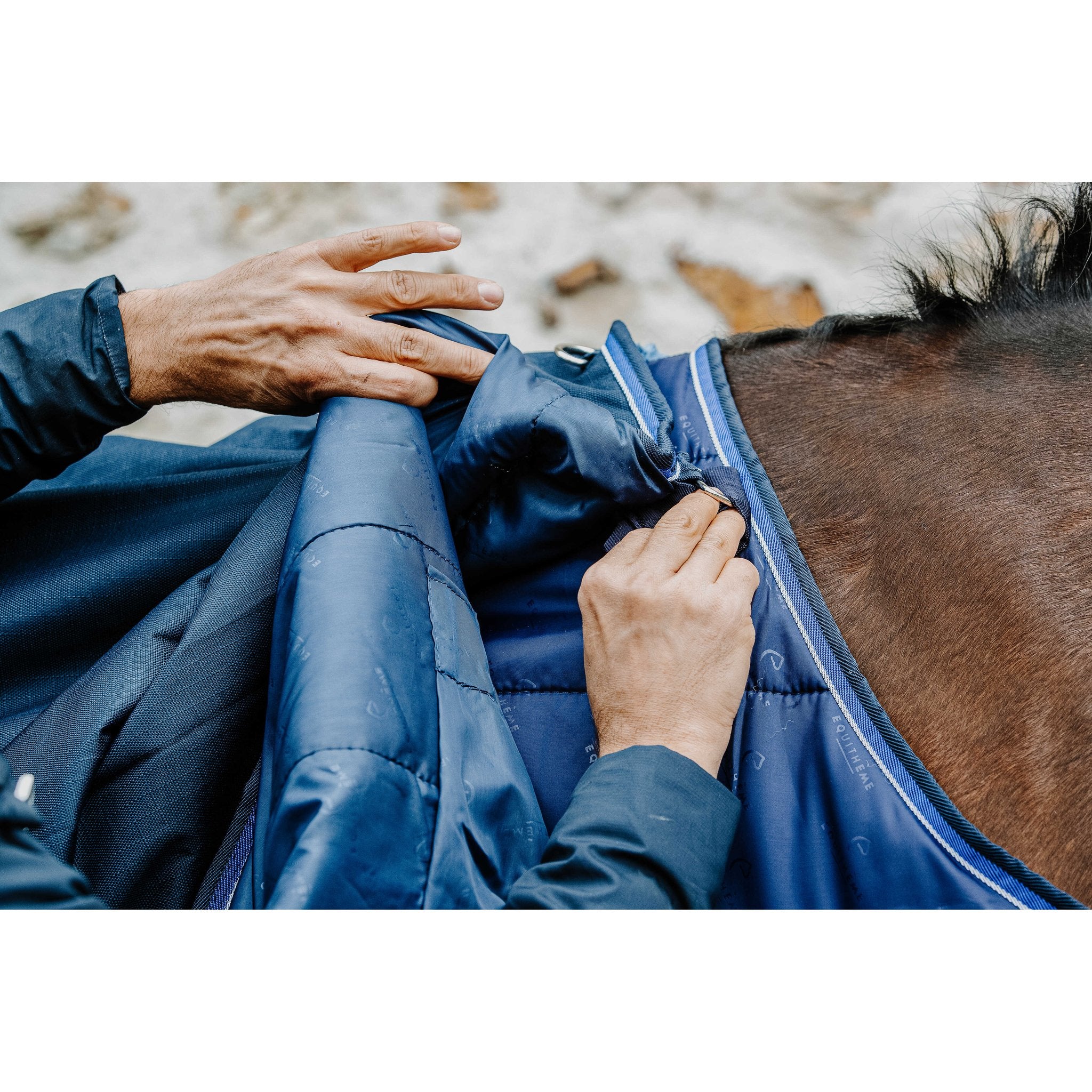 Equithème Classic 1200D Turnout utetäcke 200 g