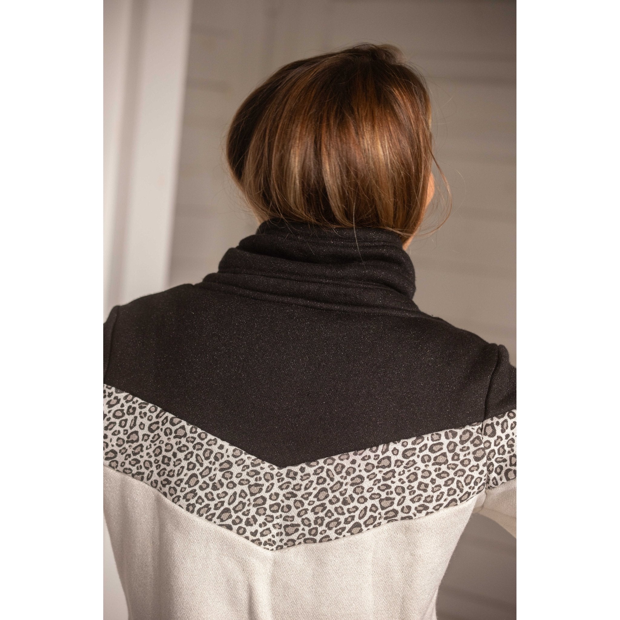 Penelope Leonative sweatshirt