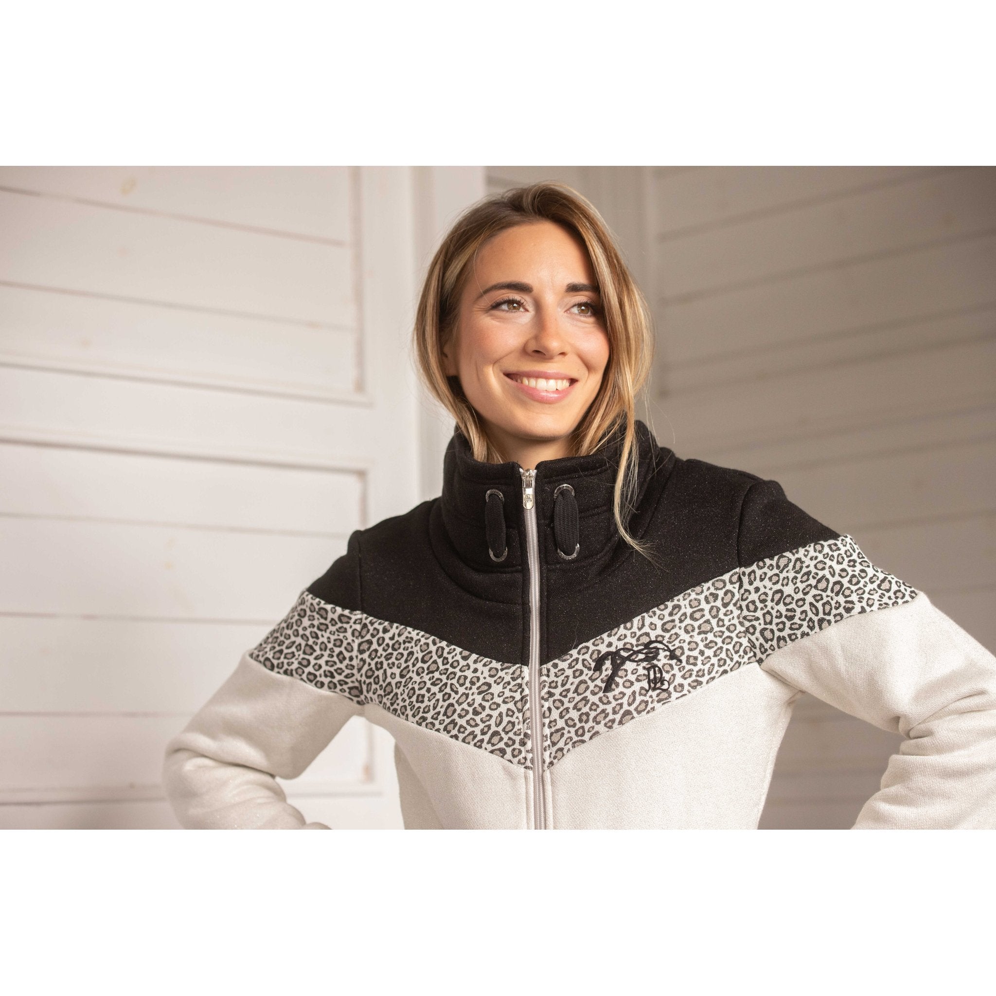 Penelope Leonative sweatshirt