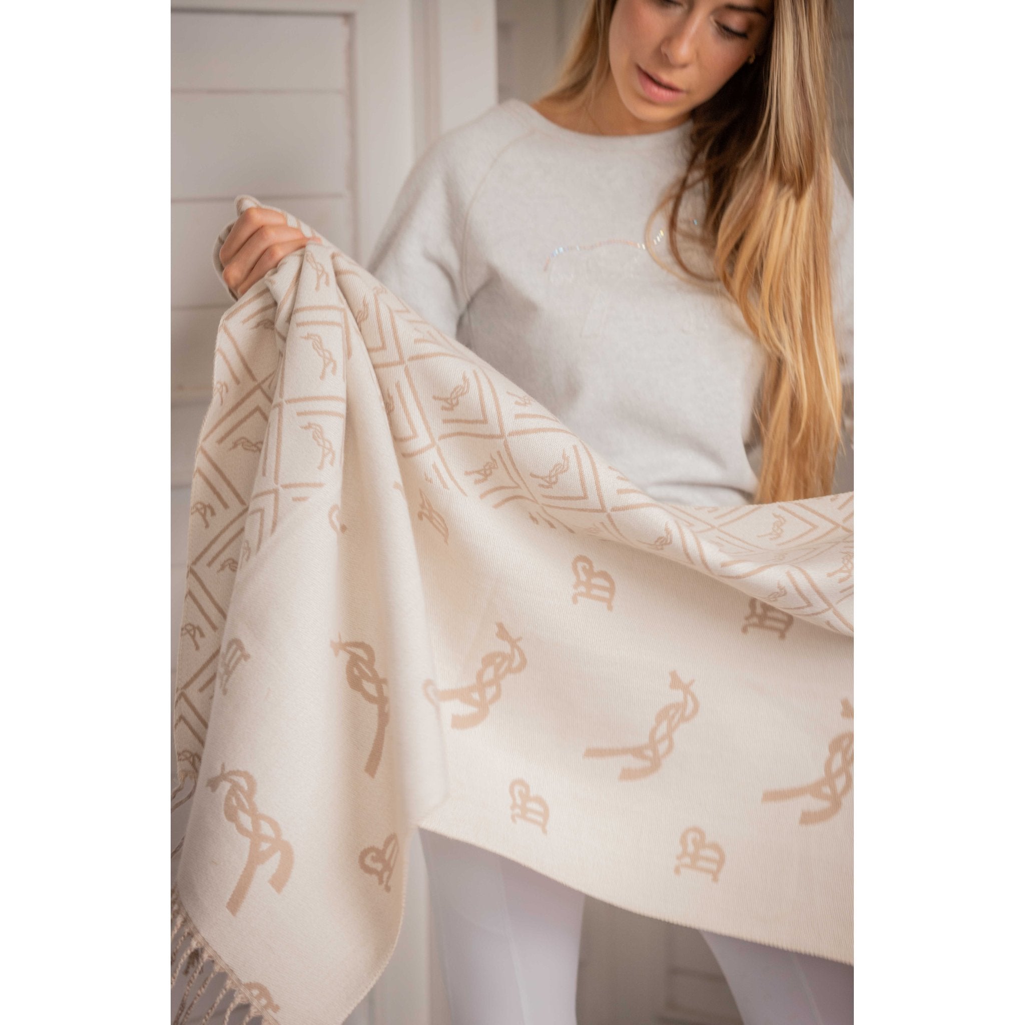 PENELOPE Lana Scarf