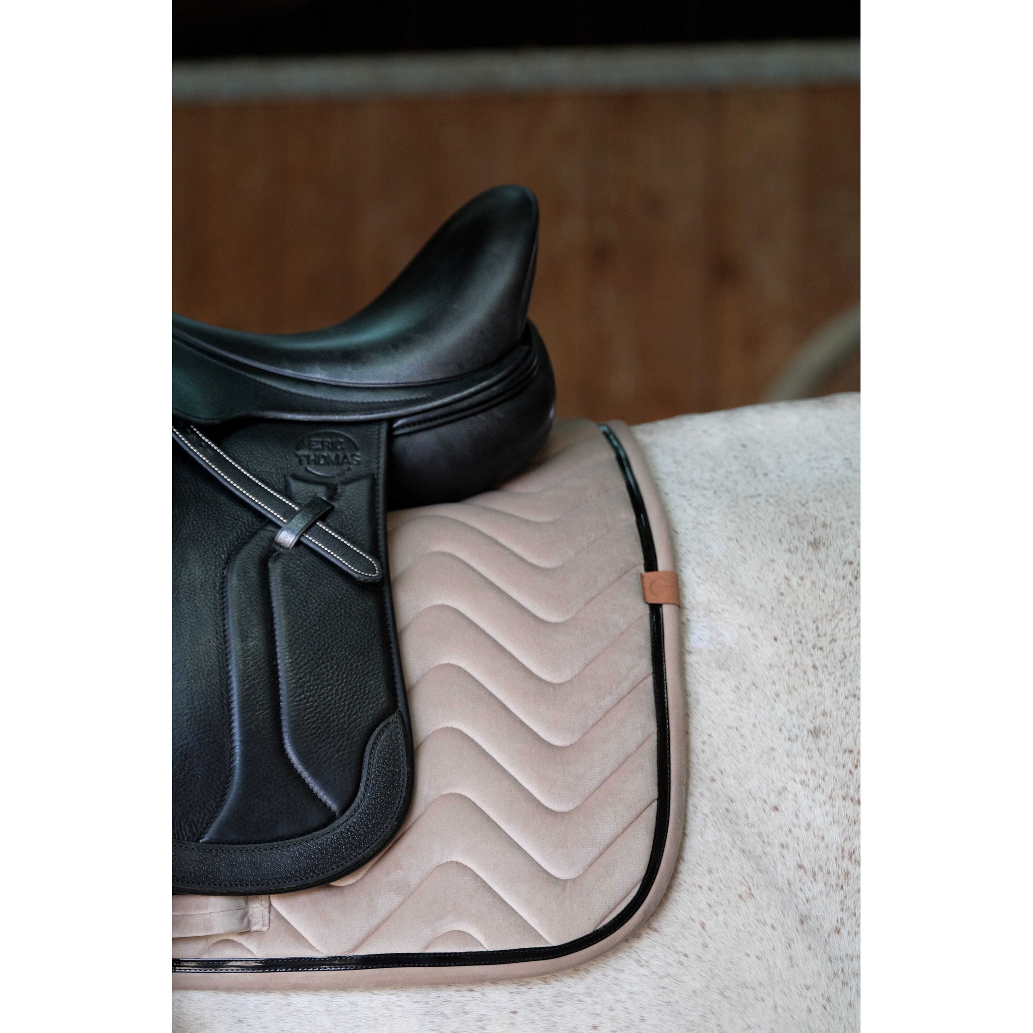 Equithème Glossy Schabrak Dr