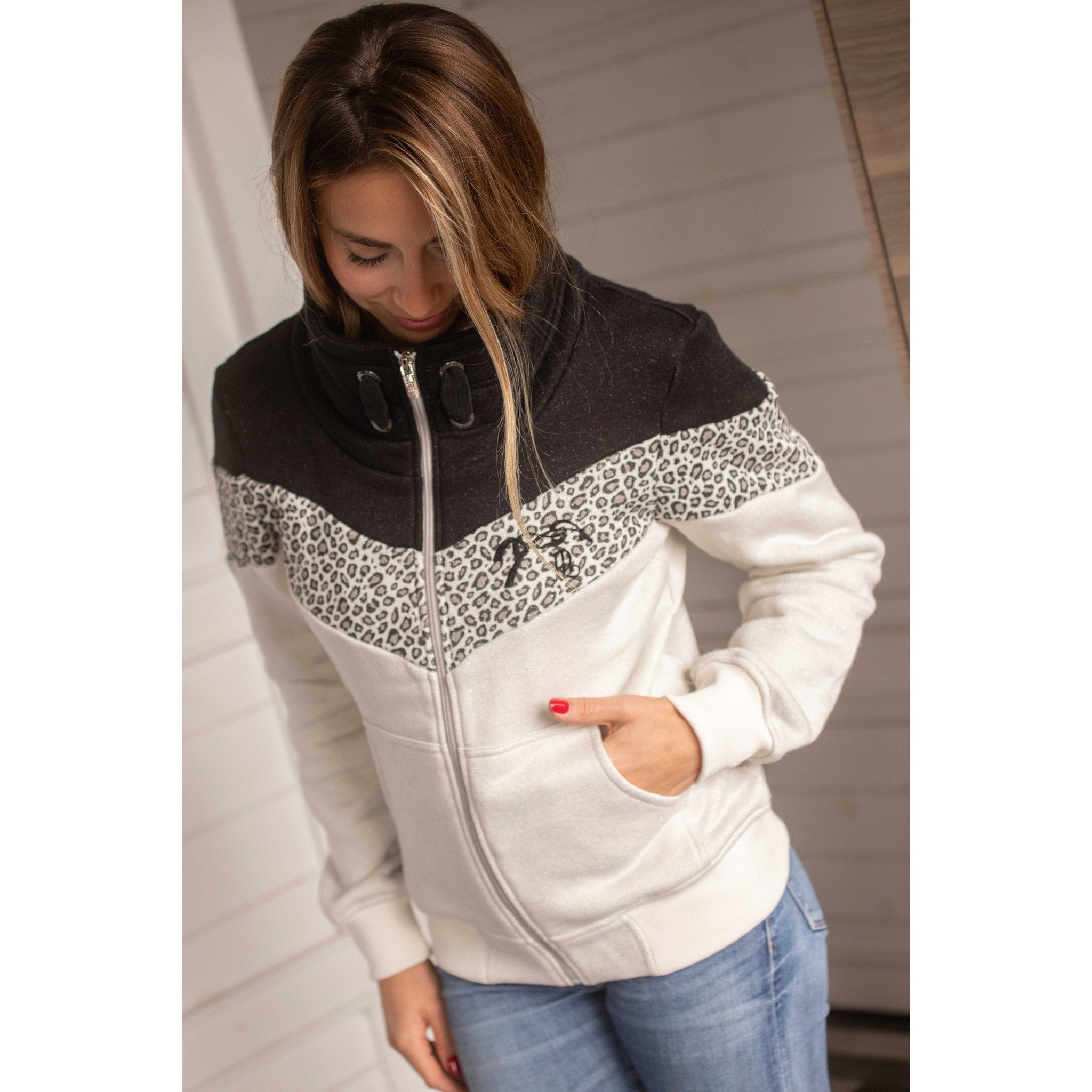 Penelope Leonative sweatshirt