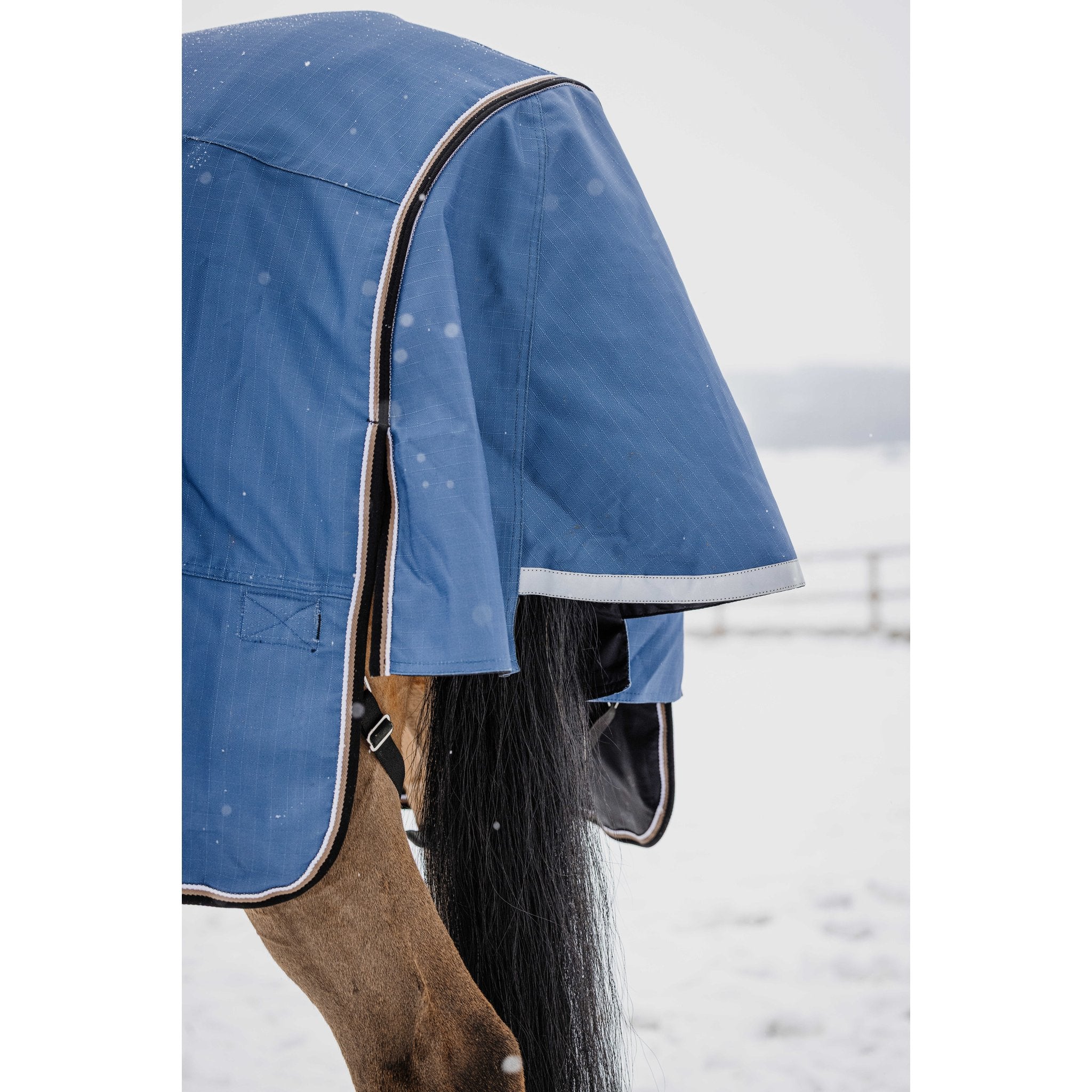 Equitheme Cobalt High neck Freedom of movement